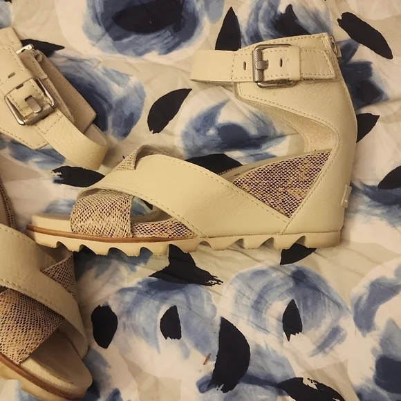 Sorel Women's Joanie II Casual Sandals - Snake and Creme - Size 8 - Picture 3 of 14